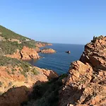 Triangle D'or 55m2 En Bord De Сен-Рафаэль